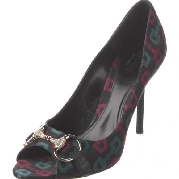 Gucci Satin Horse Bit Peep Toe Size 7.5, but closer to a size 7 - Picture 2 of 7